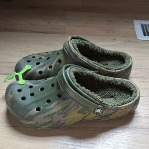 Crocs Men’s Camo Green Clogs